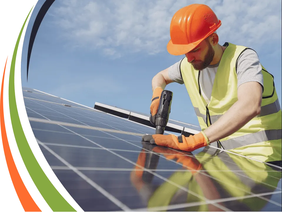 Technik KarmaPower při montáži solárních panelů