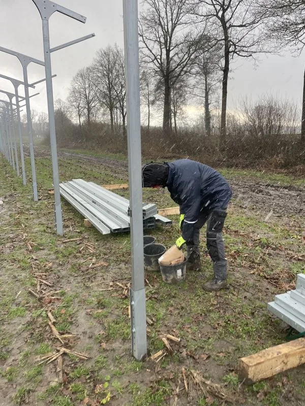 Příprava fotovoltaických panelů před montáží